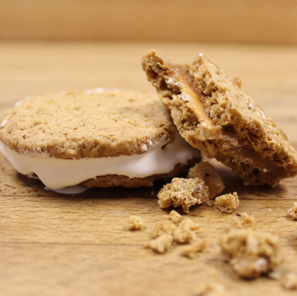 cookie-marshmallowsandwich-square