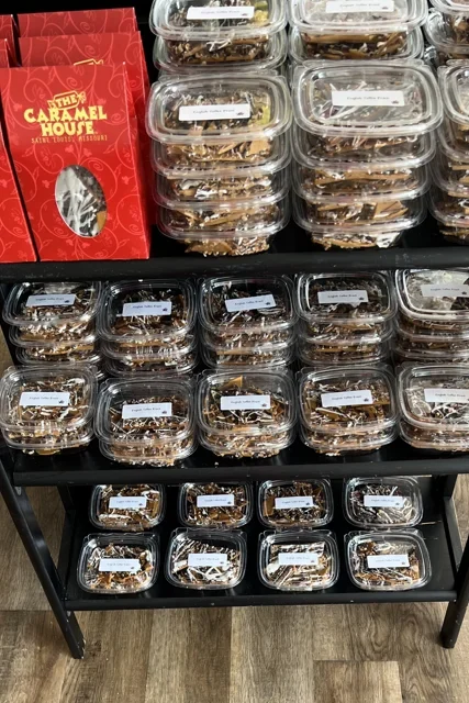 English Toffee Krack Display Resize